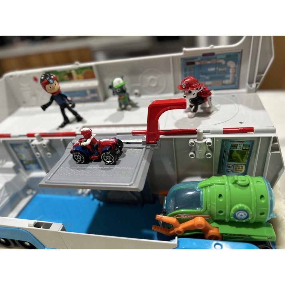 Paw Patrol Vehicle Transporter Truck Carrier Playset with action figures
